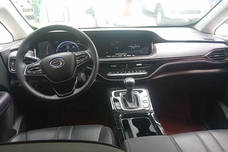 Used GAC Trumpchi M6 2025 Model MAX 270T WDCT Luxury Edition Center Console
