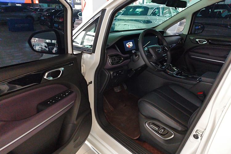 Used GAC Trumpchi M6 2025 Model MAX 270T WDCT Luxury Edition Driver Seat