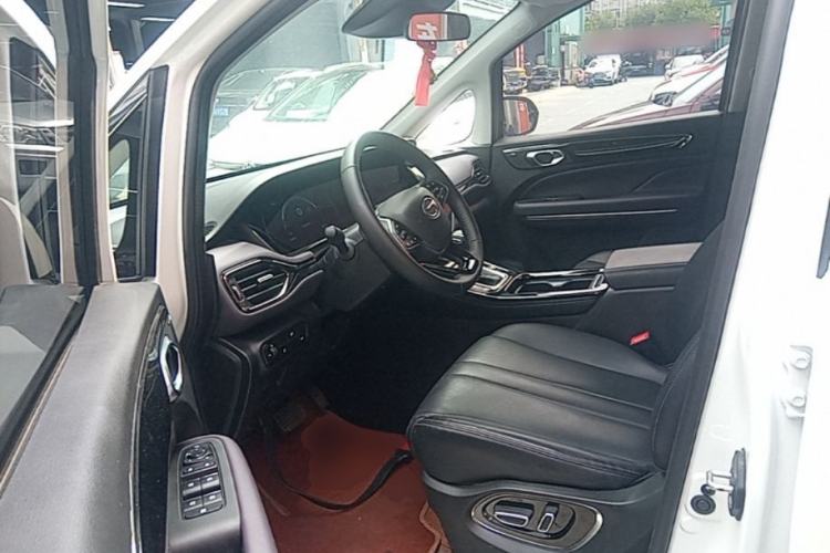 Used GAC Trumpchi M6 2025 Model MAX 270T WDCT Luxury Edition Driver Seat