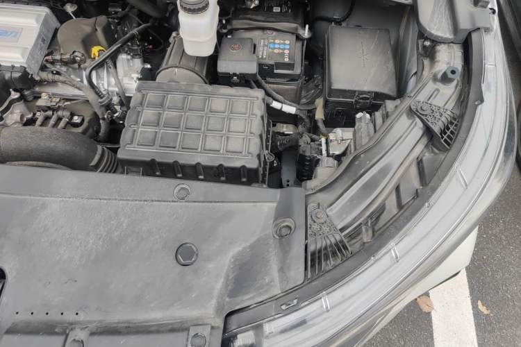 Used GAC Trumpchi M6 2025 Model MAX 270T WDCT Luxury Edition Engine Bay Left