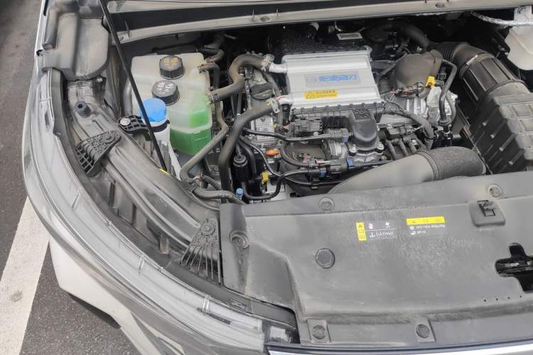Used GAC Trumpchi M6 2025 Model MAX 270T WDCT Luxury Edition Engine Bay Right