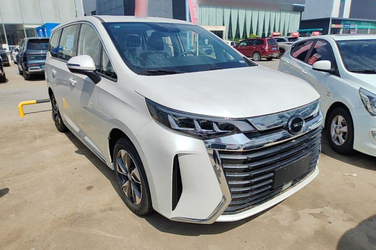 Used GAC Trumpchi M6 2025 Model MAX 270T WDCT Luxury Edition Front Right 45 Deg