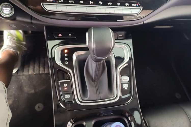 Used GAC Trumpchi M6 2025 Model MAX 270T WDCT Luxury Edition Gear Lever
