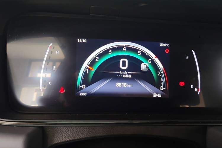 Used GAC Trumpchi M6 2025 Model MAX 270T WDCT Luxury Edition Instrument Cluster