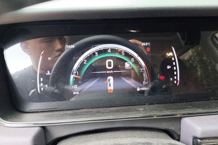 Used GAC Trumpchi M6 2025 Model MAX 270T WDCT Luxury Edition Instrument Cluster