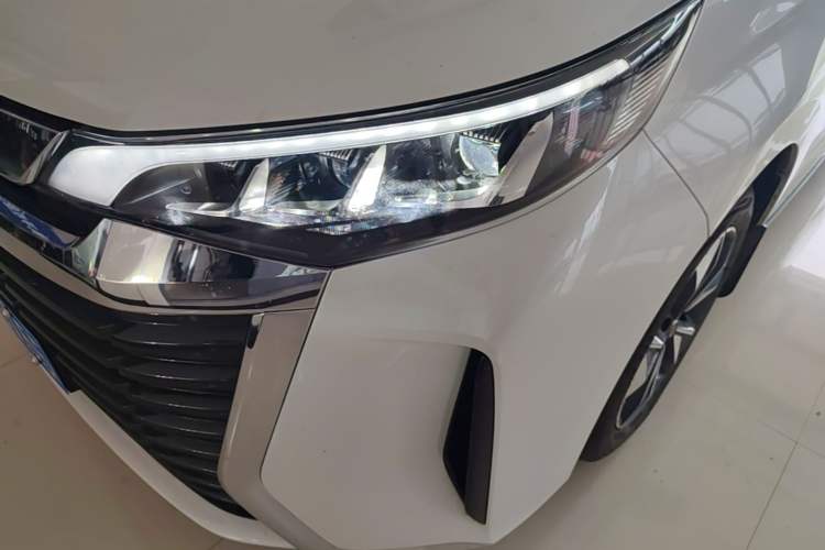 Used GAC Trumpchi M6 2025 Model MAX 270T WDCT Luxury Edition Left Front Headlight