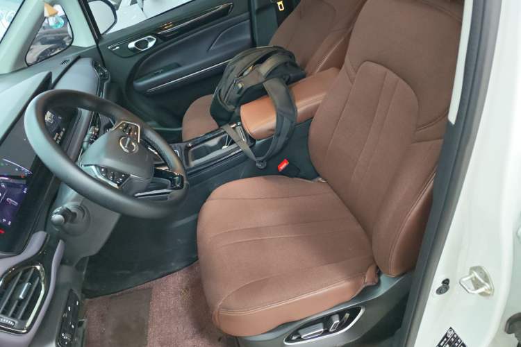 Used GAC Trumpchi M6 2025 Model MAX 270T WDCT Luxury Edition Left Front Seat