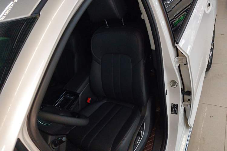 Used GAC Trumpchi M6 2025 Model MAX 270T WDCT Luxury Edition Left Front Seat