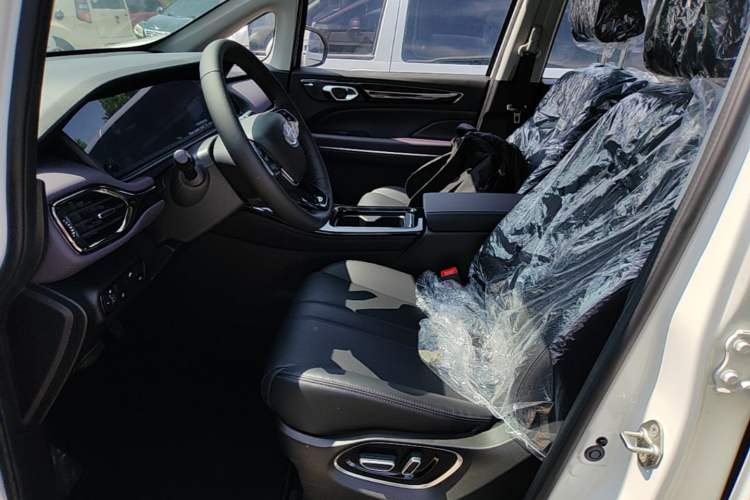 Used GAC Trumpchi M6 2025 Model MAX 270T WDCT Luxury Edition Left Front Seat