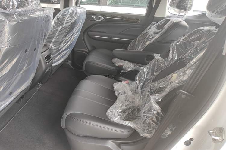 Used GAC Trumpchi M6 2025 Model MAX 270T WDCT Luxury Edition Left Rear Seat