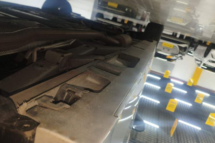 Used GAC Trumpchi M6 2025 Model MAX 270T WDCT Luxury Edition Left Side Sill