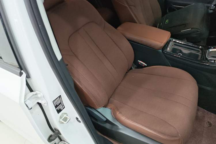 Used GAC Trumpchi M6 2025 Model MAX 270T WDCT Luxury Edition Right Front Seat