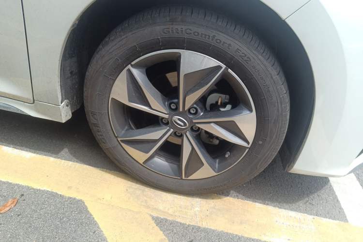 Used GAC Trumpchi M6 2025 Model MAX 270T WDCT Luxury Edition Right Front Wheel Hub