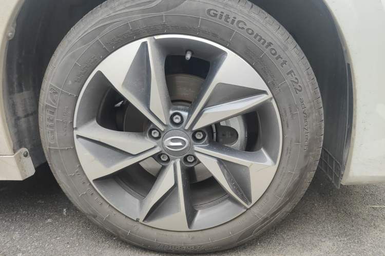 Used GAC Trumpchi M6 2025 Model MAX 270T WDCT Luxury Edition Right Front Wheel Hub