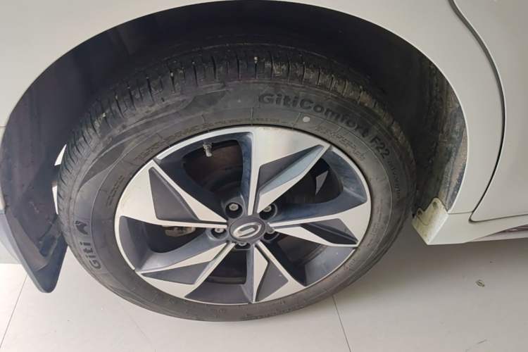 Used GAC Trumpchi M6 2025 Model MAX 270T WDCT Luxury Edition Right Rear Wheel Hub