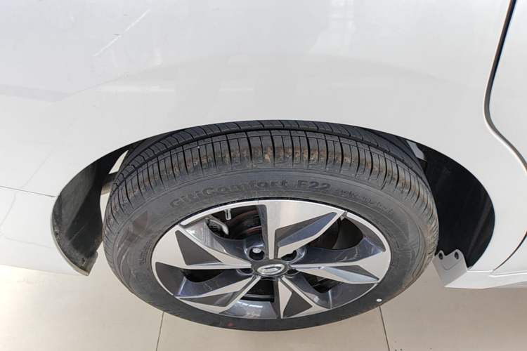 Used GAC Trumpchi M6 2025 Model MAX 270T WDCT Luxury Edition Right Rear Wheel Hub