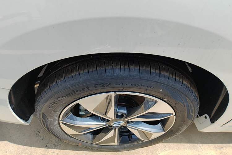 Used GAC Trumpchi M6 2025 Model MAX 270T WDCT Luxury Edition Right Rear Wheel Hub