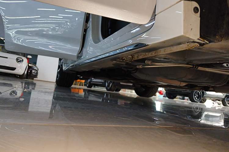 Used GAC Trumpchi M6 2025 Model MAX 270T WDCT Luxury Edition Right Side Sill