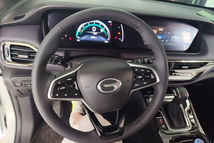 Used GAC Trumpchi M6 2025 Model MAX 270T WDCT Luxury Edition Steering Wheel