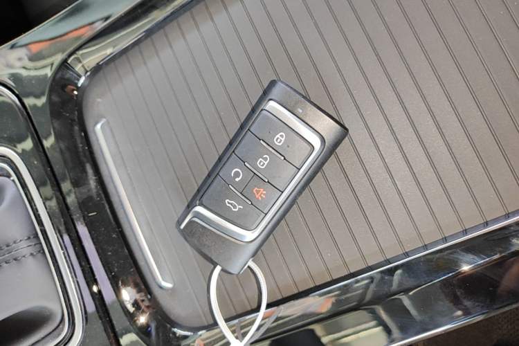 Used GAC Trumpchi M6 2025 Model MAX 270T WDCT Luxury Edition Vehicle Key