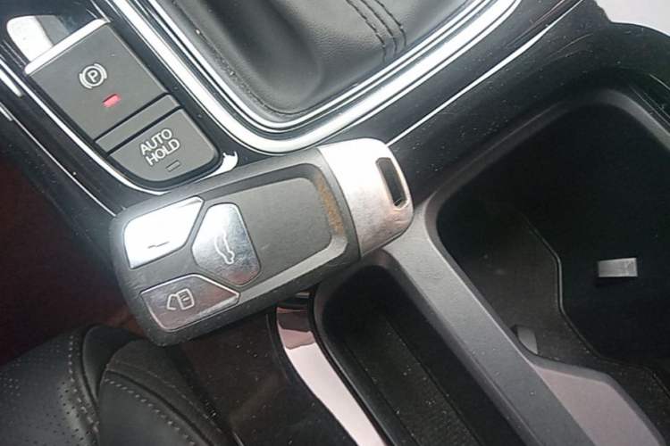 Used GAC Trumpchi M6 2025 Model MAX 270T WDCT Luxury Edition Vehicle Key