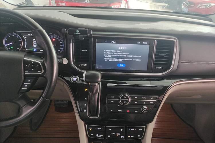 Used GAC Trumpchi M8 2018 320T Luxury Edition Audio And AC Panel
