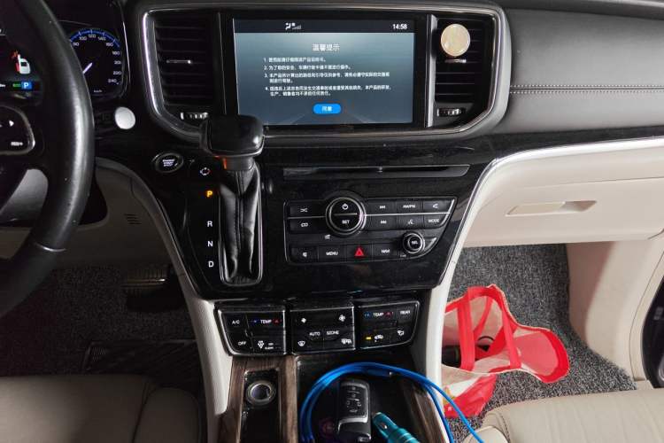 Used GAC Trumpchi M8 2018 320T Luxury Edition Audio And AC Panel