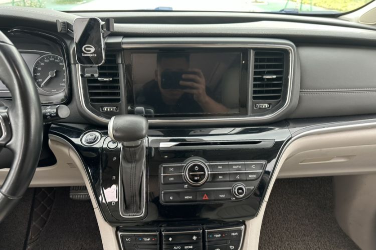 Used GAC Trumpchi M8 2018 320T Luxury Edition Audio And AC Panel
