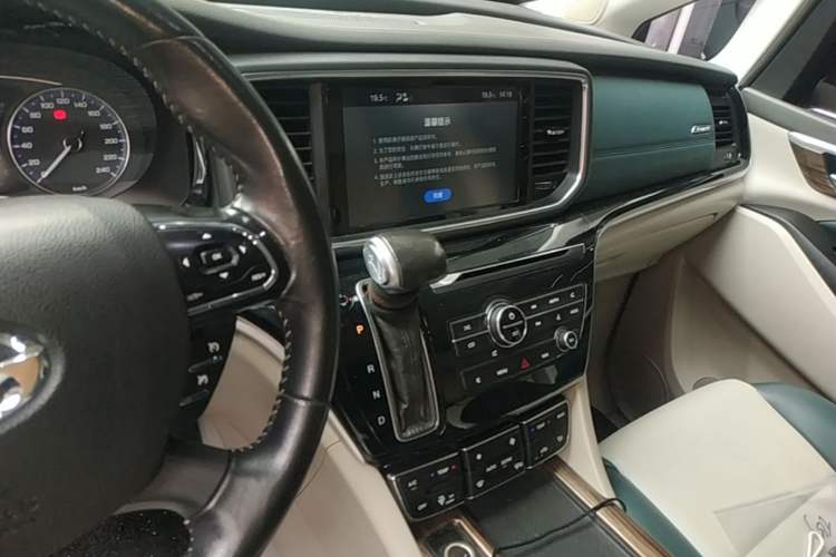 Used GAC Trumpchi M8 2018 320T Luxury Edition Audio And AC Panel