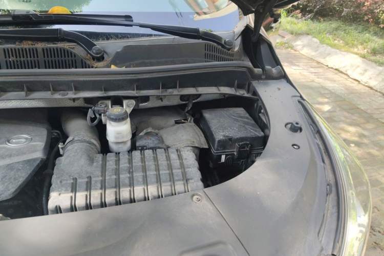 Used GAC Trumpchi M8 2018 320T Luxury Edition Engine Bay Left