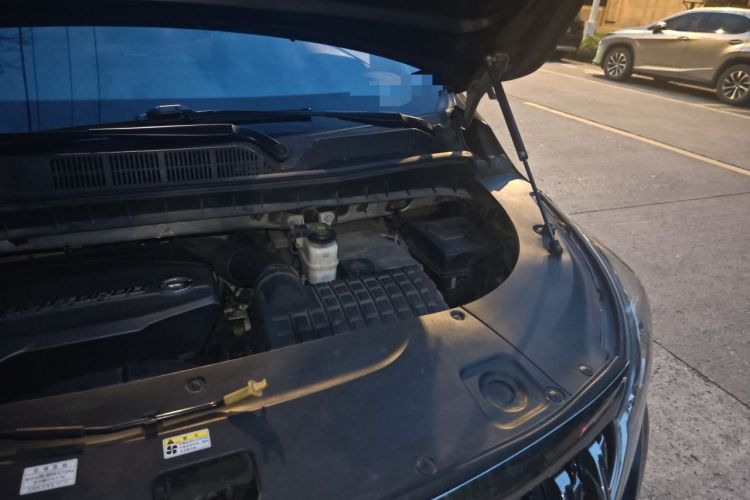 Used GAC Trumpchi M8 2018 320T Luxury Edition Engine Bay Left
