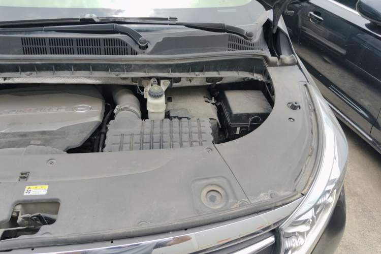 Used GAC Trumpchi M8 2018 320T Luxury Edition Engine Bay Left