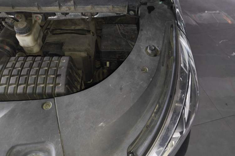 Used GAC Trumpchi M8 2018 320T Luxury Edition Engine Bay Left