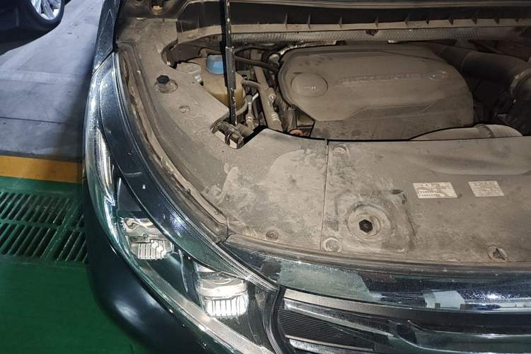 Used GAC Trumpchi M8 2018 320T Luxury Edition Engine Bay Right
