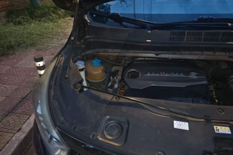 Used GAC Trumpchi M8 2018 320T Luxury Edition Engine Bay Right