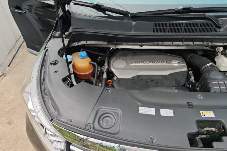 Used GAC Trumpchi M8 2018 320T Luxury Edition Engine Bay Right