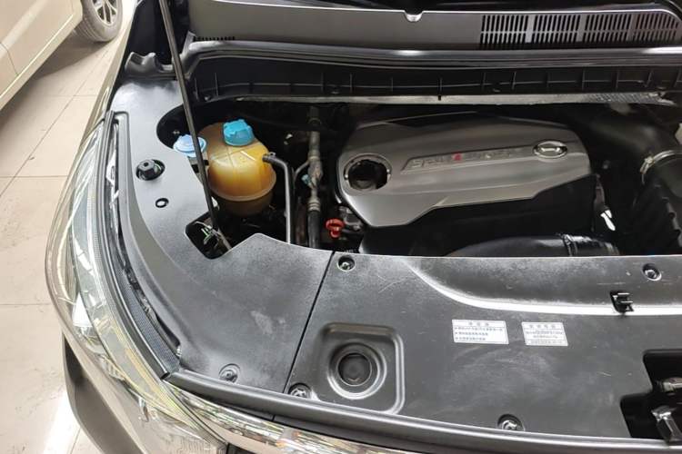 Used GAC Trumpchi M8 2018 320T Luxury Edition Engine Bay Right