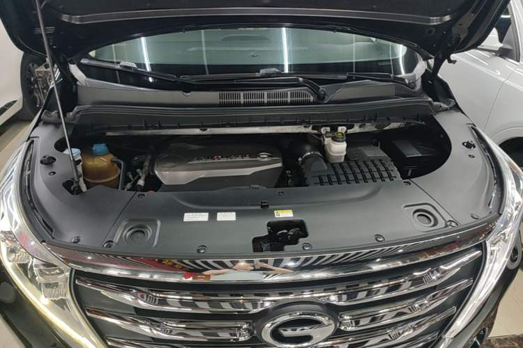 Used GAC Trumpchi M8 2018 320T Luxury Edition Engine Bay