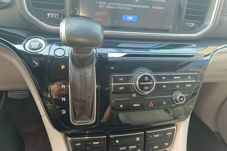 Used GAC Trumpchi M8 2018 320T Luxury Edition Gear Lever