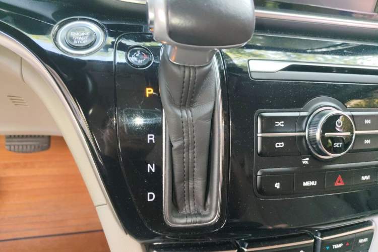 Used GAC Trumpchi M8 2018 320T Luxury Edition Gear Lever