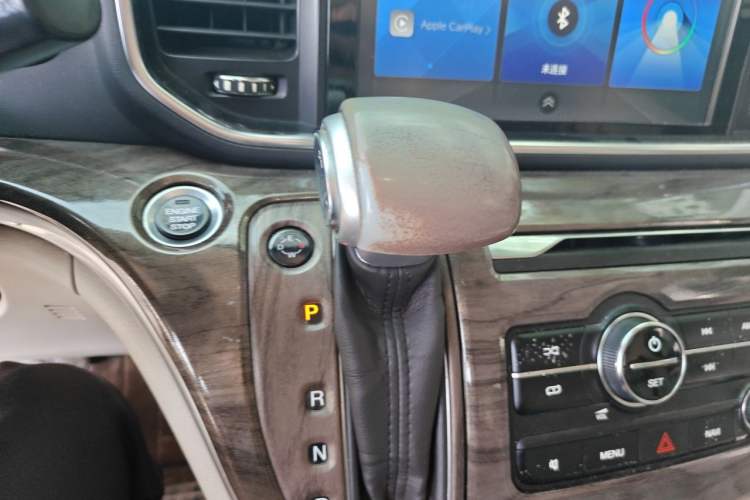 Used GAC Trumpchi M8 2018 320T Luxury Edition Gear Lever