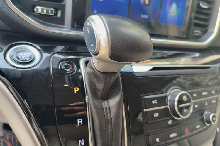 Used GAC Trumpchi M8 2018 320T Luxury Edition Gear Lever
