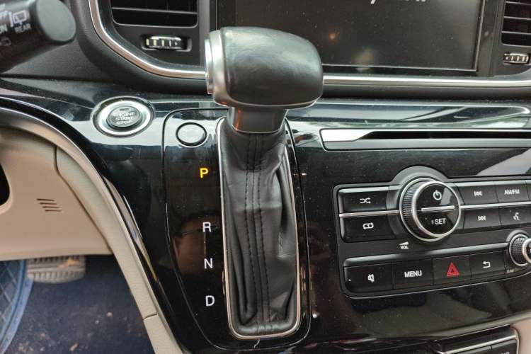 Used GAC Trumpchi M8 2018 320T Luxury Edition Gear Lever
