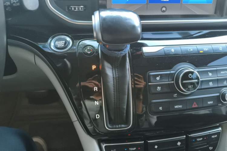 Used GAC Trumpchi M8 2018 320T Flagship Edition Gear Lever