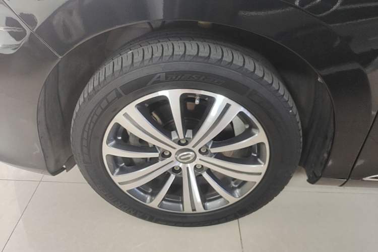 Used GAC Trumpchi M8 2018 320T Luxury Edition Left Front Wheel Hub