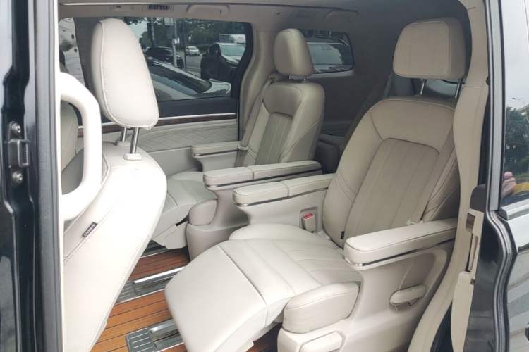 Used GAC Trumpchi M8 2018 320T Luxury Edition Left Rear Seat