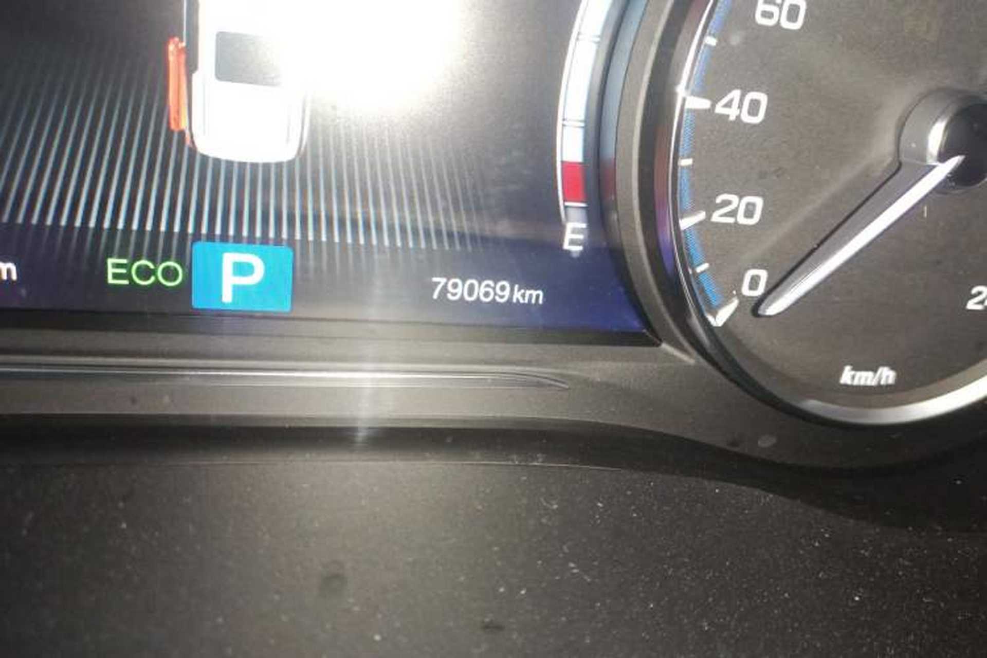 Used GAC Trumpchi M8 2018 320T Flagship Edition Odometer Close Up