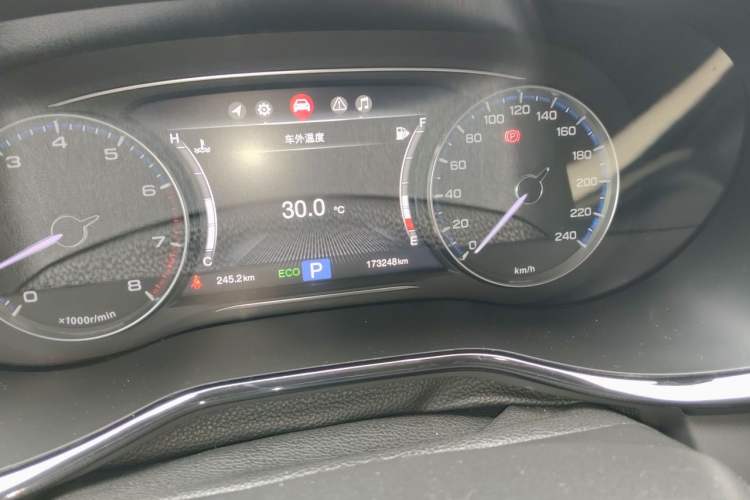 Used GAC Trumpchi M8 2018 320T Luxury Edition Odometer Close Up