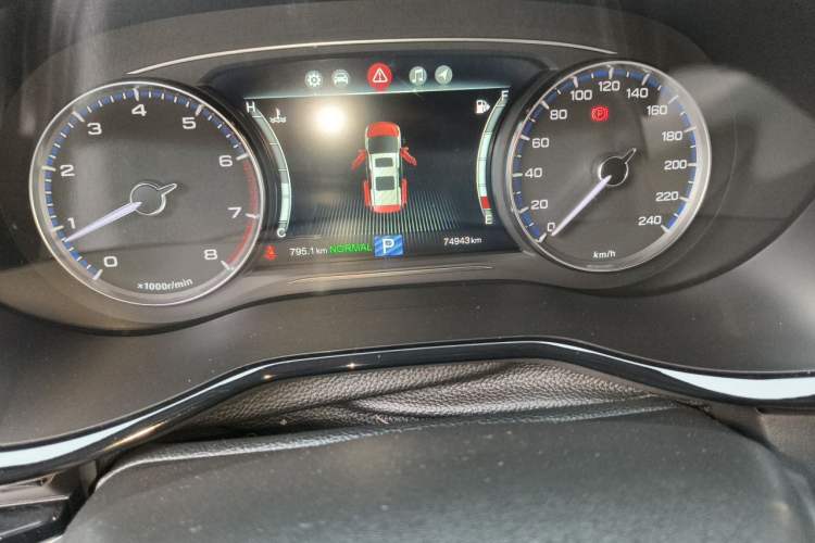 Used GAC Trumpchi M8 2018 320T Luxury Edition Odometer Close Up