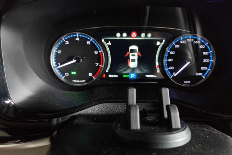 Used GAC Trumpchi M8 2018 320T Luxury Edition Odometer Close Up